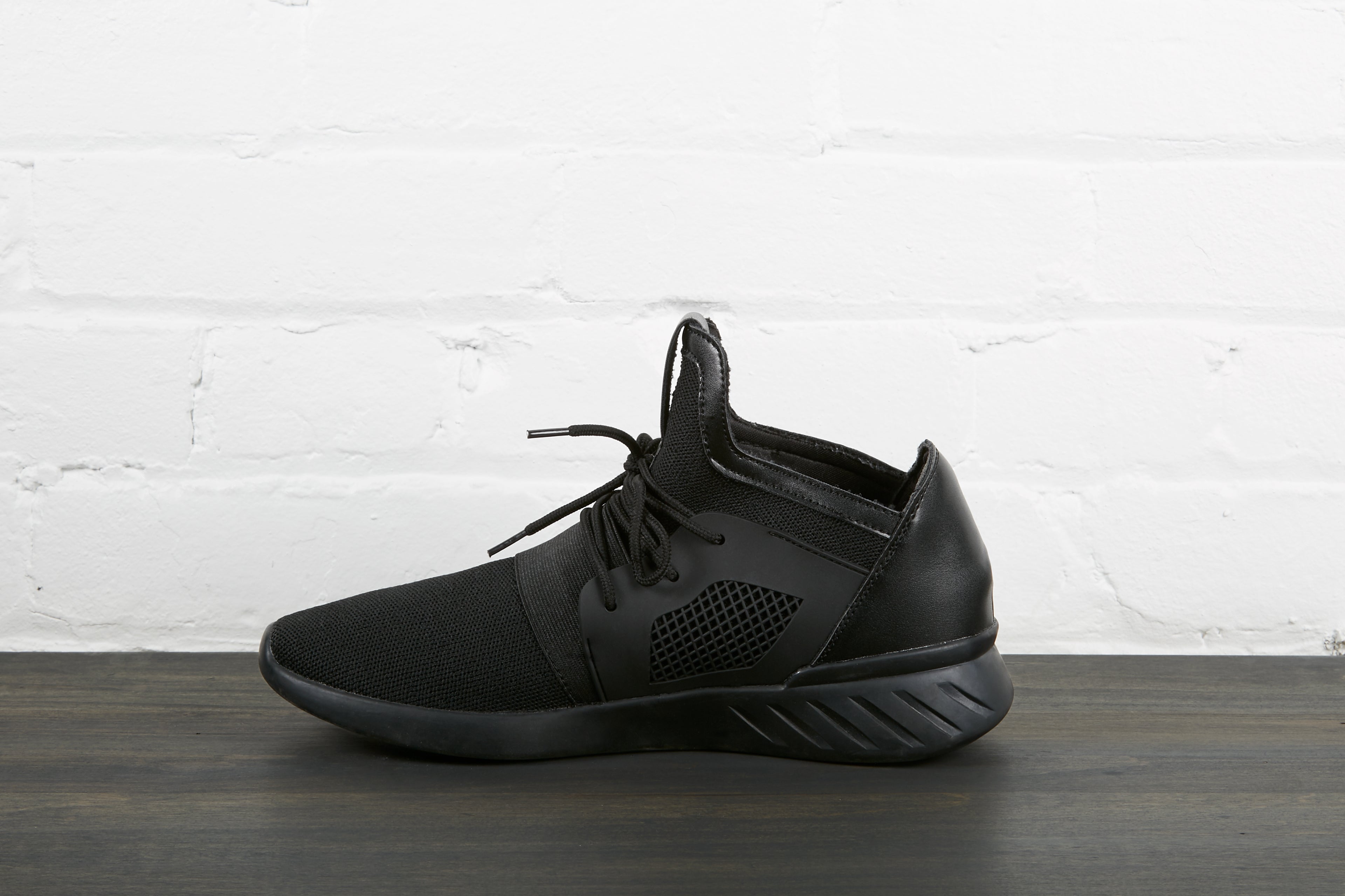 Shoe